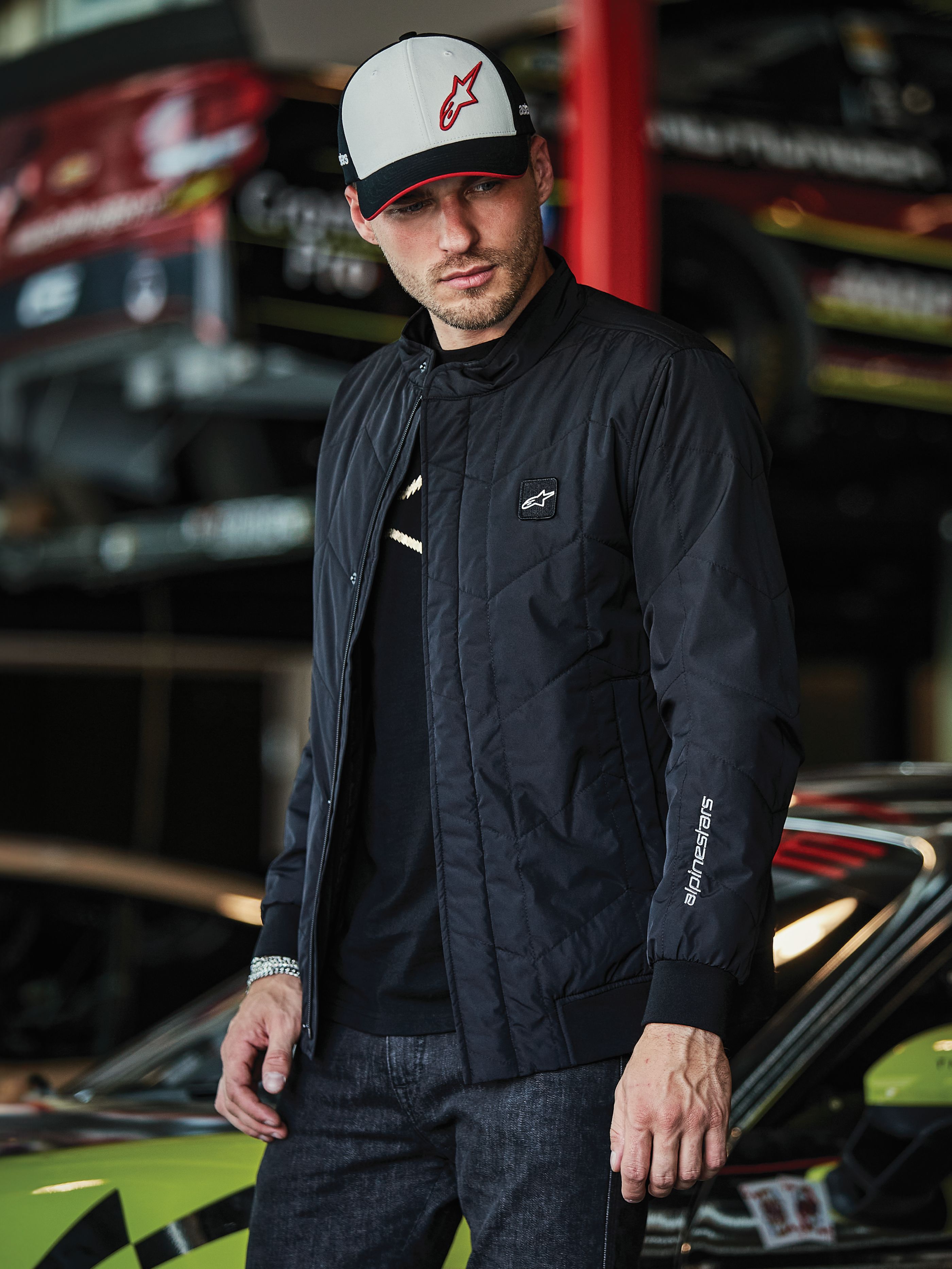 「大橋66週年慶」自10月1日至10月31日限時登場，Alpinestars 多項休閒系列單品亦下殺6折起。